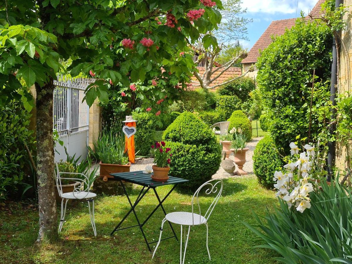 Hotel Ferme de Tayac Les Eyzies Exterior foto